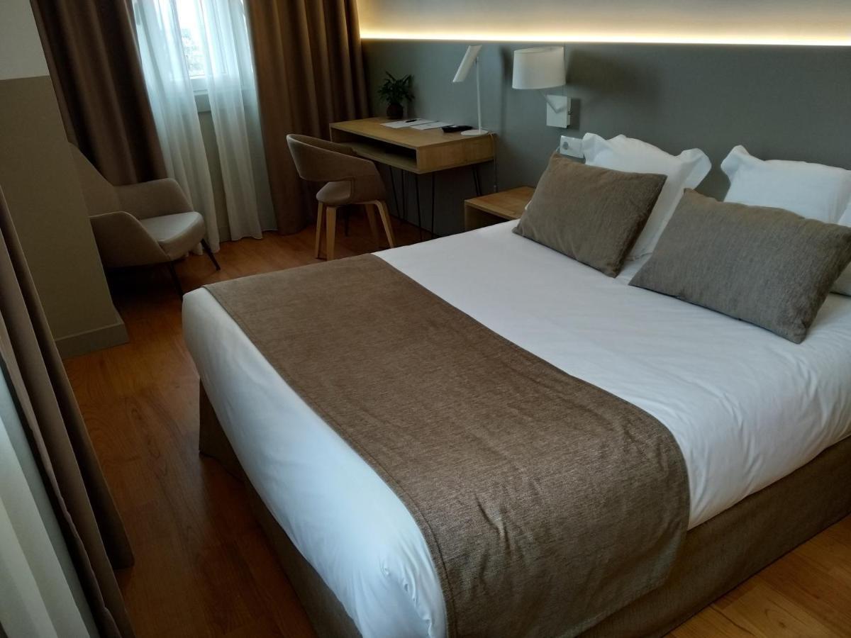 Hotel Airinos 3* Cangas do Morrazo Exteriör bild