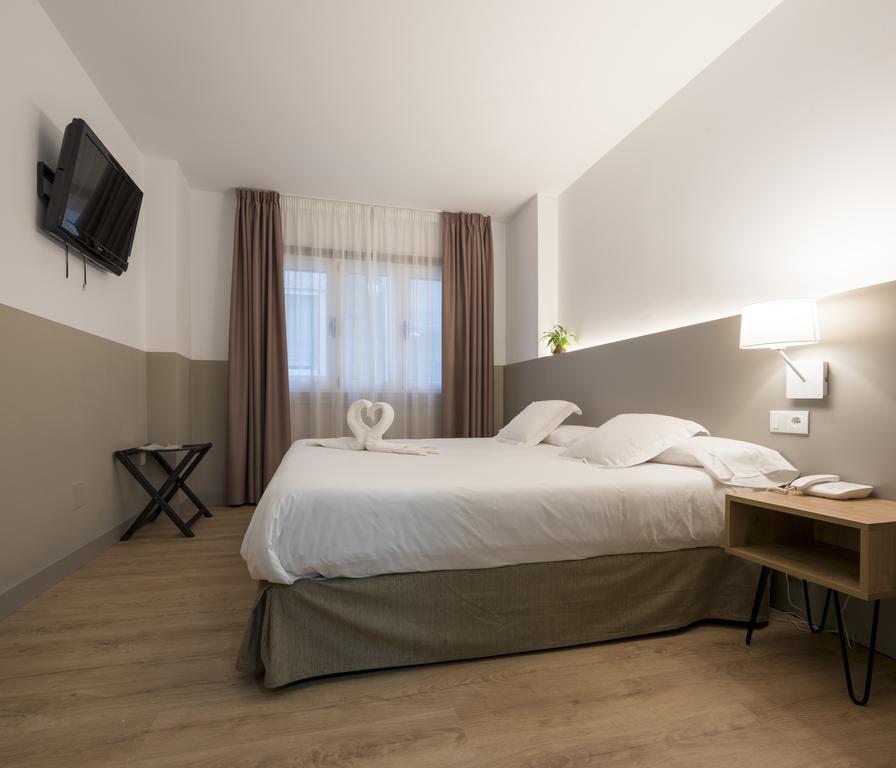Hotel Airinos 3* Cangas do Morrazo Exteriör bild