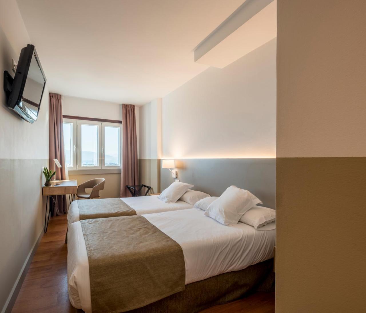 Hotel Airinos 3* Cangas do Morrazo Exteriör bild