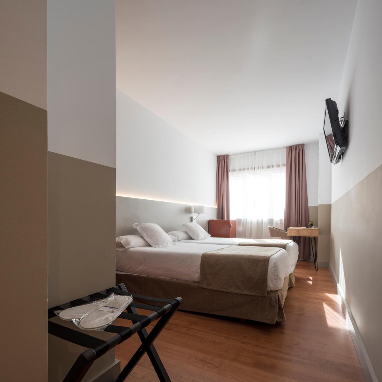 Hotel Airinos 3* Cangas do Morrazo Exteriör bild